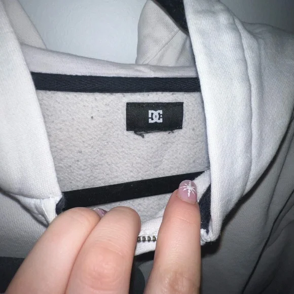 dc zip up - Picture 4 of 4